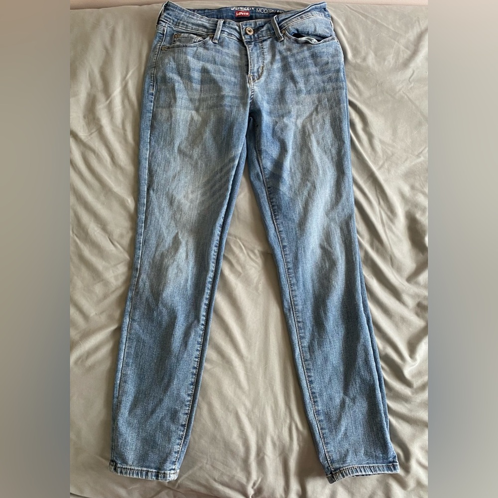 Womens Denizen from Levi’s Midern Skinny Jeans